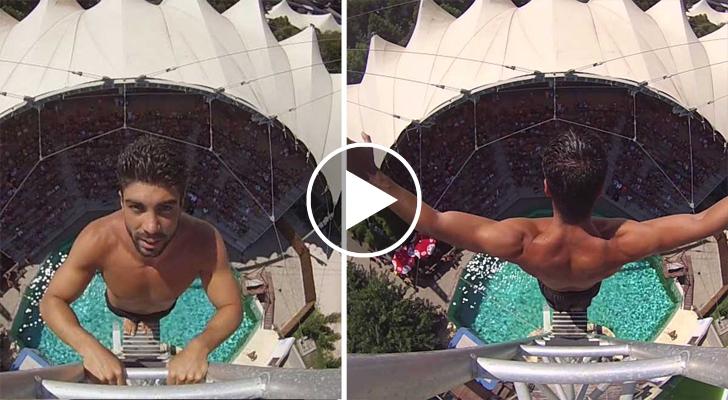 Ragazzo Lancia Peso Ad Un Altro Ragazzo