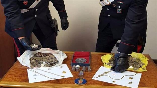 Gallarate, compra cellulare da 900 euro in contanti: arrestato