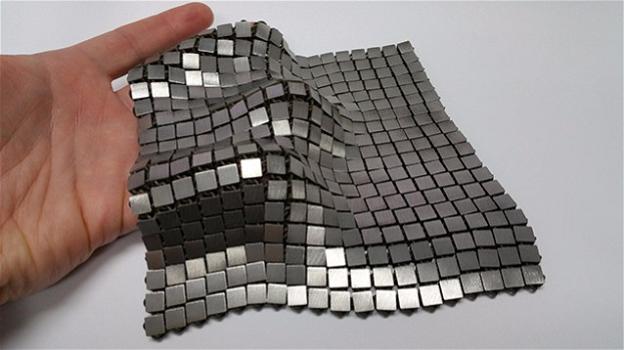 La NASA ha inventato un super tessuto metallico