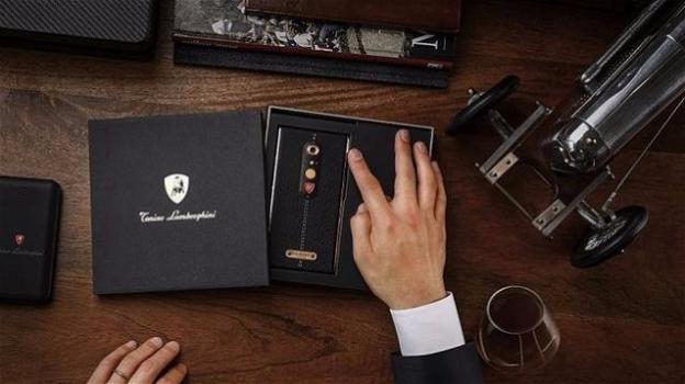 Tonino Lamborghini ALPHA ONE: smartphone extralusso in oro e pelle italiana