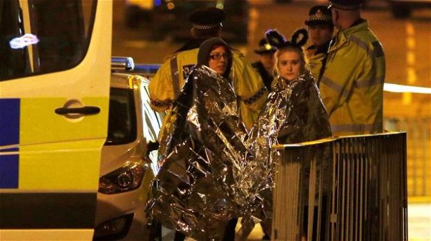 Manchester, strage al concerto di Ariana Grande: "Attentato kamikaze"