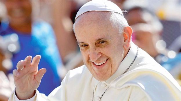 Papa Francesco a Genova: il fuori programma del giglio