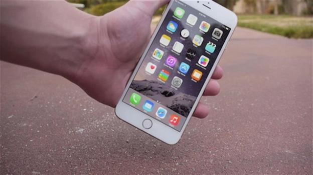 iPhone cade da un’altezza di 400 metri: ritrovato, è senza alcun danno