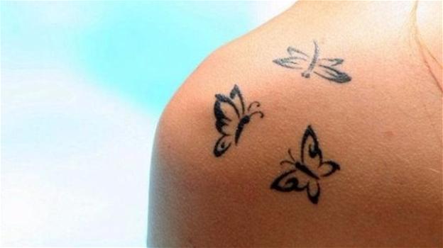 Tatuaggi in estate: ecco come averne cura