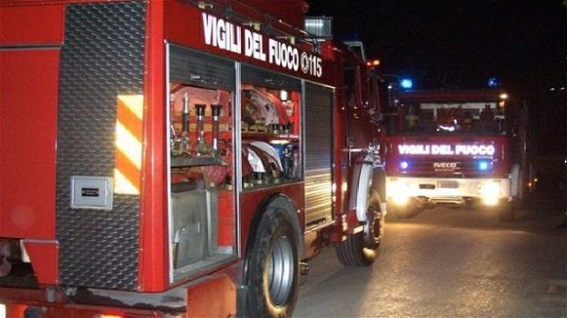 Piromane dà fuoco al reparto di maternità a Genova