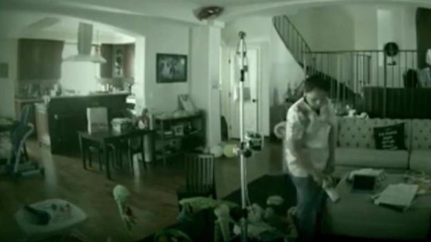 Infermiera picchia bambino malato di 2 anni: i genitori vedono tutto