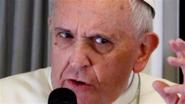 Il Papa contro gli oroscopi: "Quando volete leggerli, guardate Gesù"