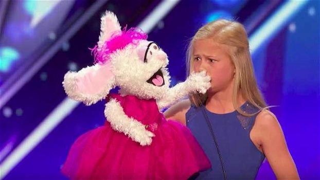 Una 12enne sale sul palco del talent. Poi il coniglio inizia a cantare e tutti restano esterrefatti