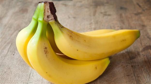 Bucce di banane: perchè fa bene mangiarle