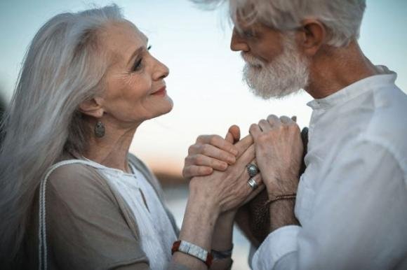 Le foto di questa anziana coppia sono una prova d'amore davvero commovente - Page 2 of 2