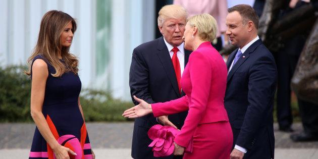 La first lady polacca snobba Donald Trump. Ecco la rivincita che Melania aspettava da tempo