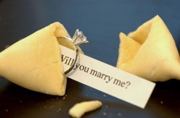 Ecco il cofanetto d’oro per l’anello di matrimonio ispirato ad Harry Potter! Magico!
