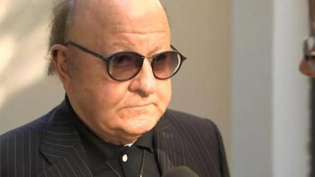 Massimo Boldi, guai per il comico: investe scooter e finisce in caserma