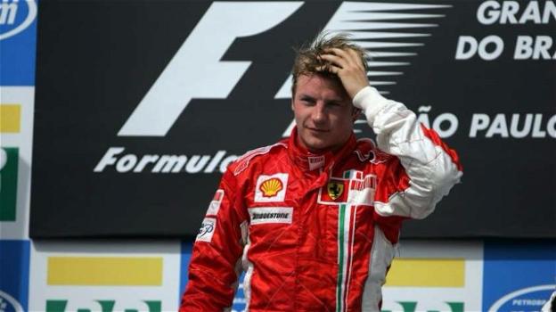 Kimi Raikkonen firma il rinnovo con la Ferrari per il 2018