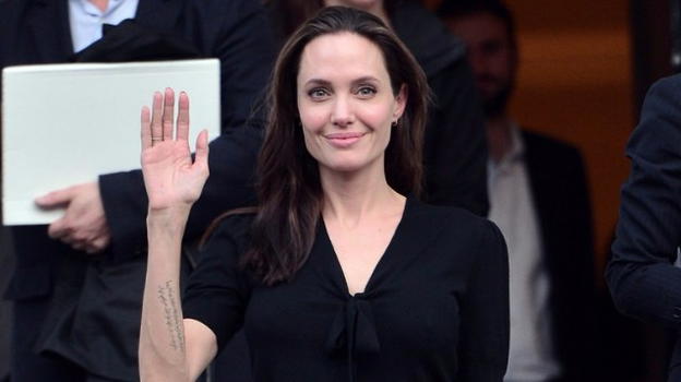 Angelina Jolie si confessa: “Non mi piace essere single”