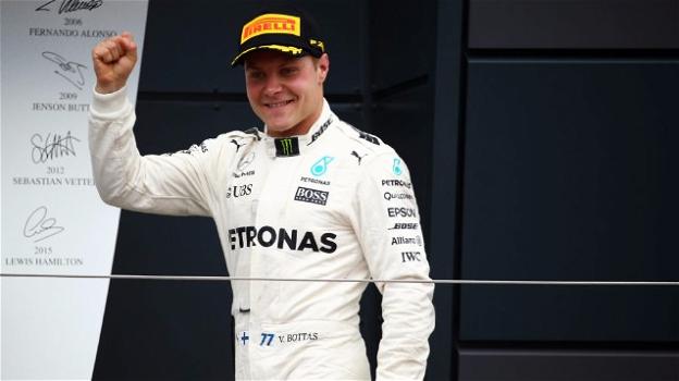 Valtteri Bottas rimane alla Mercedes anche per il 2018