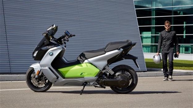 BMW C evolution, lo scooter 100% green arriva negli USA, con più potenza e autonomia
