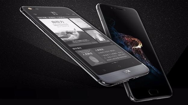 Yota3: smartphone con display secondario E-ink Carta, e 120 ore di autonomia