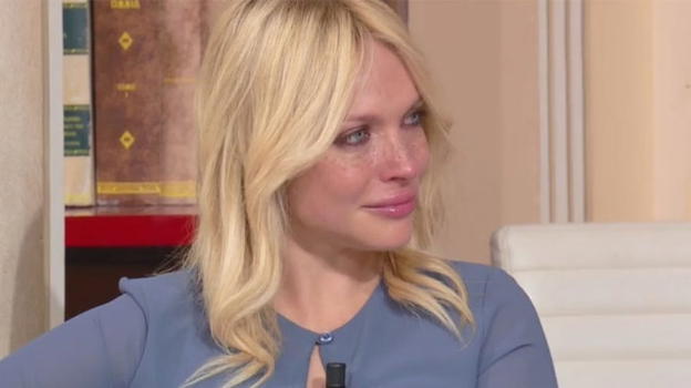 Laura Forgia piange in diretta durante il programma "I Fatti Vostri"