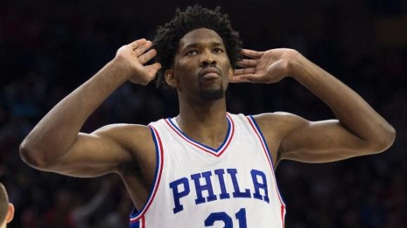 Nba Joel Embiid Firma Un Estensione Da 148 Milioni Con I 76ers