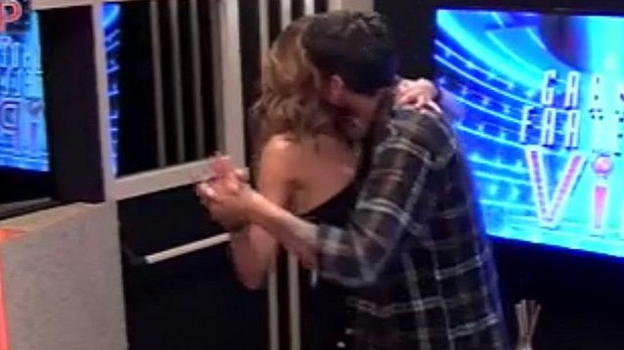 Gf Vip 2: Aida e Jeremias, baci segreti dietro le telecamere