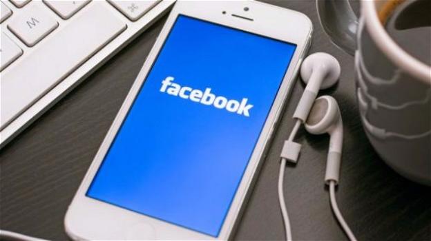 Facebook: polemiche sulla privacy ma anche test per le breaking news e i micropagamenti
