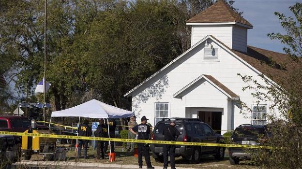 Strage in Texas: uomo uccide 26 fedeli in chiesa e poi viene ucciso