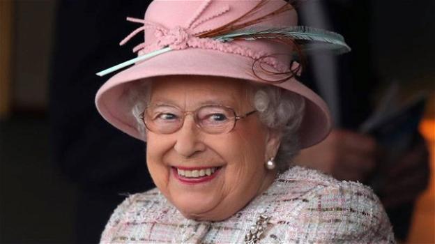 Anche la Regina Elisabetta investe in paradisi fiscali: Cayman e Bermuda