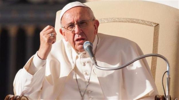 Papa Francesco sul ‘Fine vita’: "Evitare accanimento terapeutico non è eutanasia"