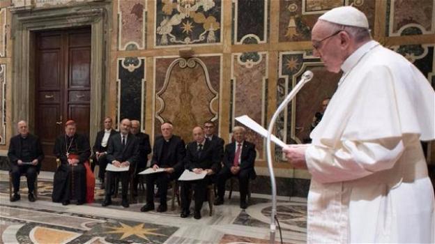 Papa Francesco sulla sicurezza: "Non bastano le sanzioni, è necessaria un’azione educativa"
