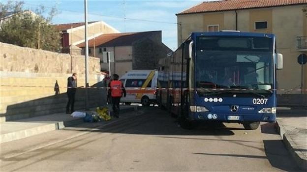 Sassari, un ragazzo di 14 anni perde la vita alla fermata dell’autobus