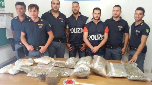 Catania: blitz della polizia scopre un giro di droga che ha coinvolto anche un bambino