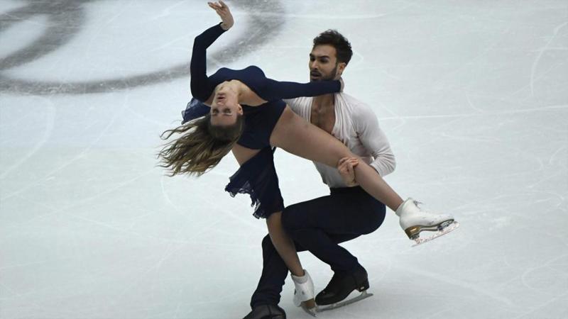 Si Esibiscono In Una Coreografia Mozzafiato I Pattinatori Francesi Battono Il Record Mondiale