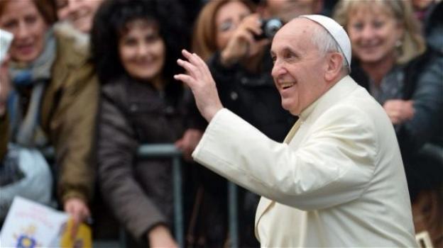 Papa Francesco prega contro i virus dell’indifferenza e del degrado