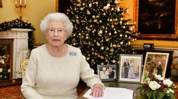 Menu Di Natale Particolare.Cosa Mangia La Royal Family A Natale Ecco Svelato Il Menu Tradizionale Della Regina Elisabetta