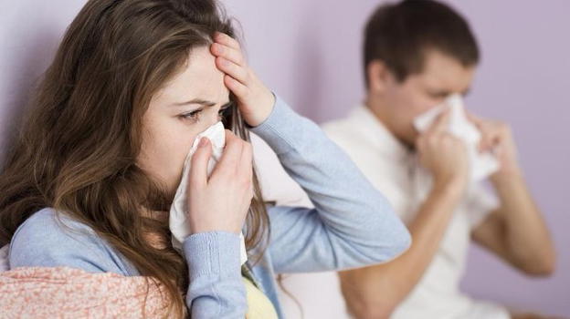 Allarme influenza: è in arrivo il virus del "vomito"