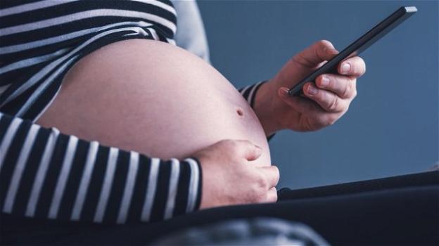 Le radiazioni degli smartphone incrementano i rischi di aborti spontanei