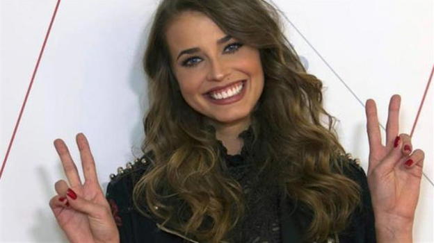 Ivana Mrazova "beccata" in discoteca con un ragazzo misterioso. E Luca Onestini?