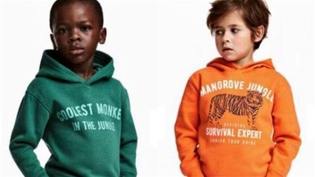 Senza vergogna la pubblicità di H&M: bambino nero indossa umiliante felpa con scritta "La scimmia della giungla"