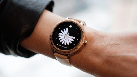 Fossil: al CES 2018 con eleganti orologi ibridi e smartwatch animati da Android Wear 2.0