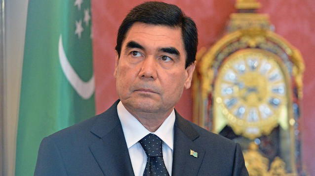 Turkmenistan, presidente bandisce le auto nere perché portano sfortuna