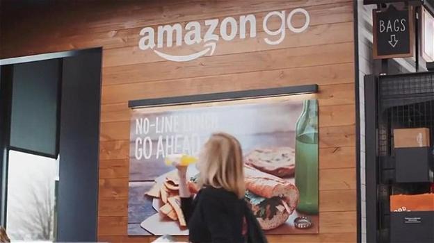 Amazon GO è il primo negozio fisico del colosso online: niente file e niente casse