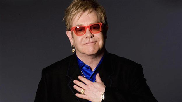 Elton John si ritira dalle scene: arriva l’annuncio ufficiale