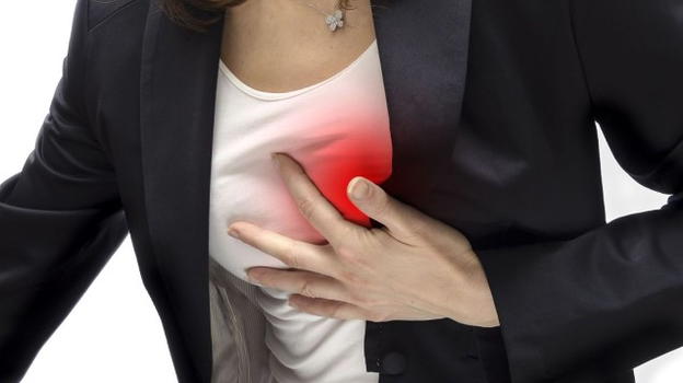 Pericolo per le donne: una su due rischia l’infarto dopo i 50 anni, utile la prevenzione