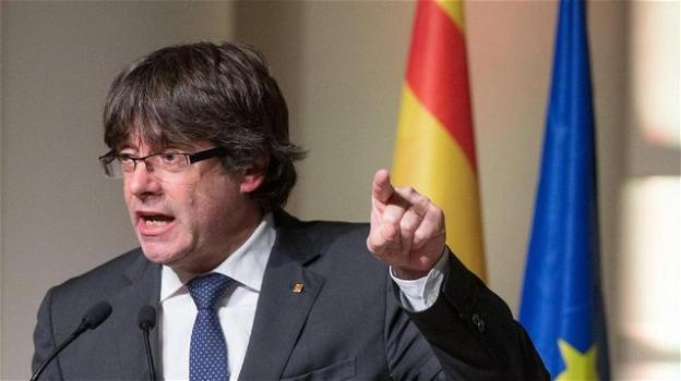 Secondo la stampa catalana, ci sarà un nuovo mandato di arresto europeo per Puigdemont entro aprile