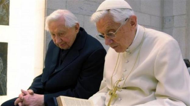 Smentita la malattia paralizzante del Papa emerito Benedetto XVI