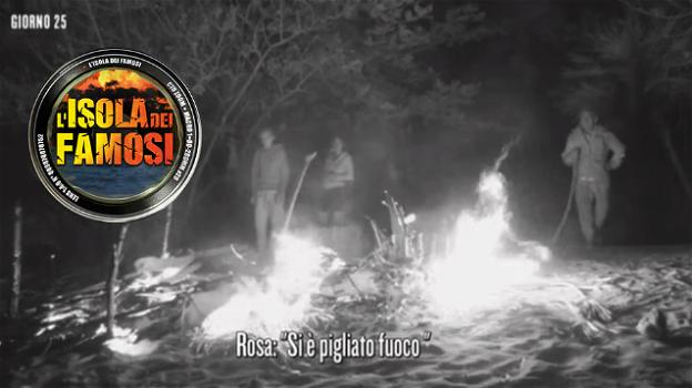 L’Isola dei Famosi, si brucia la capanna durante la serata: Rosa Perrotta criticata per il suo atteggiamento