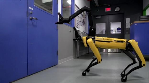 In arrivo da Boston Dynamics, il cane robot che aiuta i suoi padroni