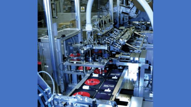 Primo passo verso l’addio ai CD: chiude l’ultima fabbrica negli USA