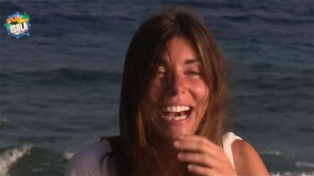 L’Isola dei Famosi: Bianca Atzei accusa Filippo Nardi: "Ce l’hai piccolo"